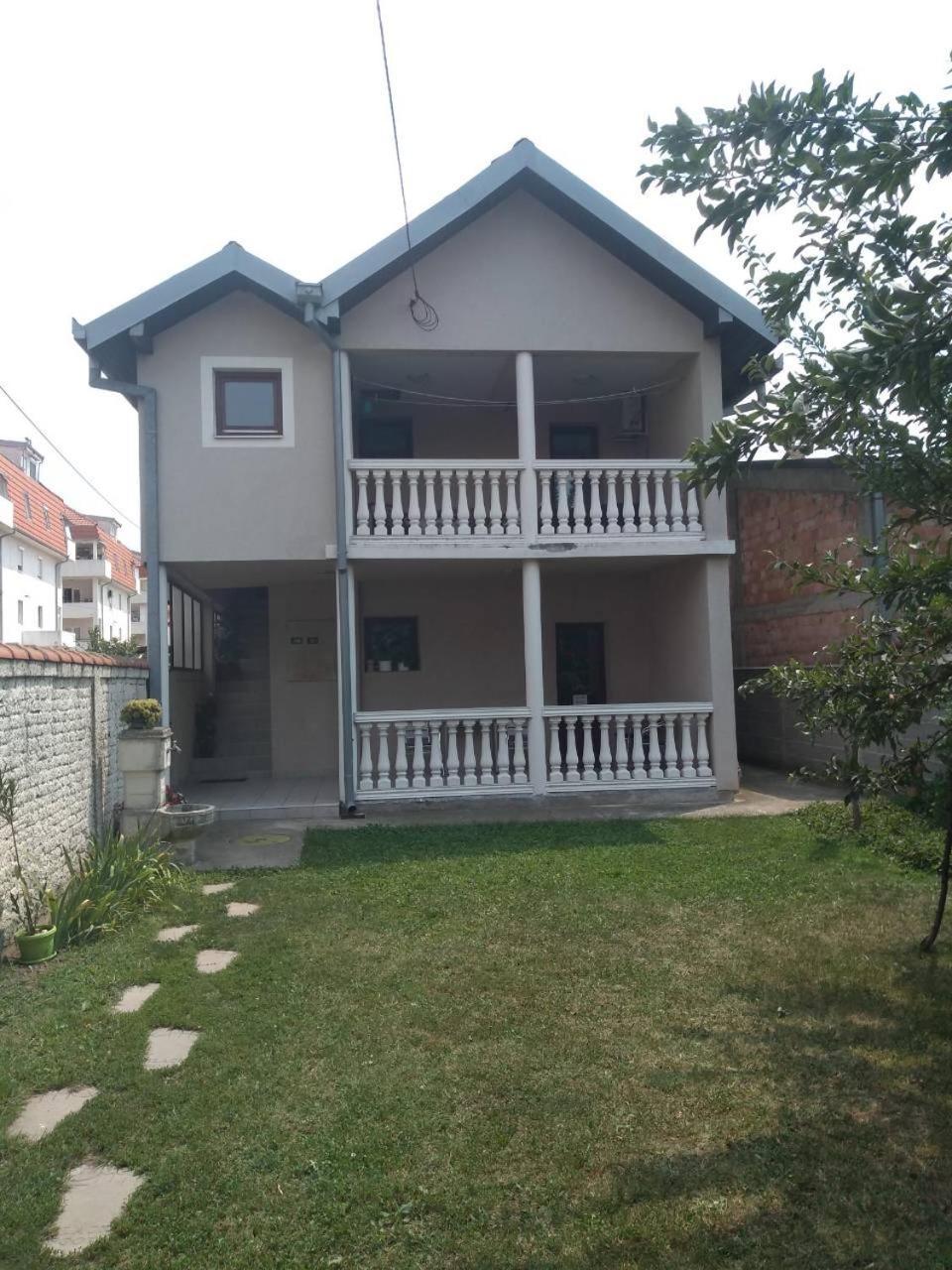 Plavi Apartman Airport Beograd Bagian luar foto